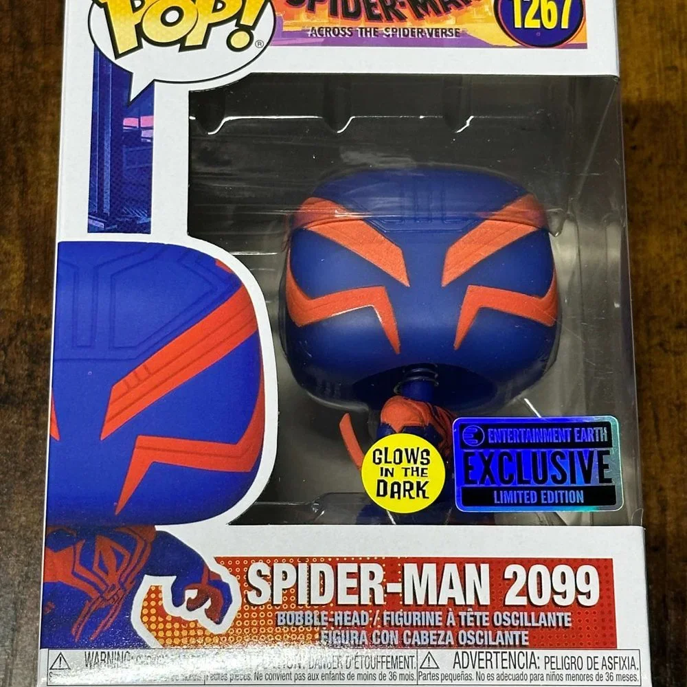 Funko Pop! Vinyl: Marvel - Spider-Man 2099 (Glows In The Dark) Spider Verse - Picture 5 of 9